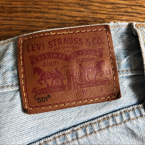 Levi’s 501 Shorts - Picture 4 of 6